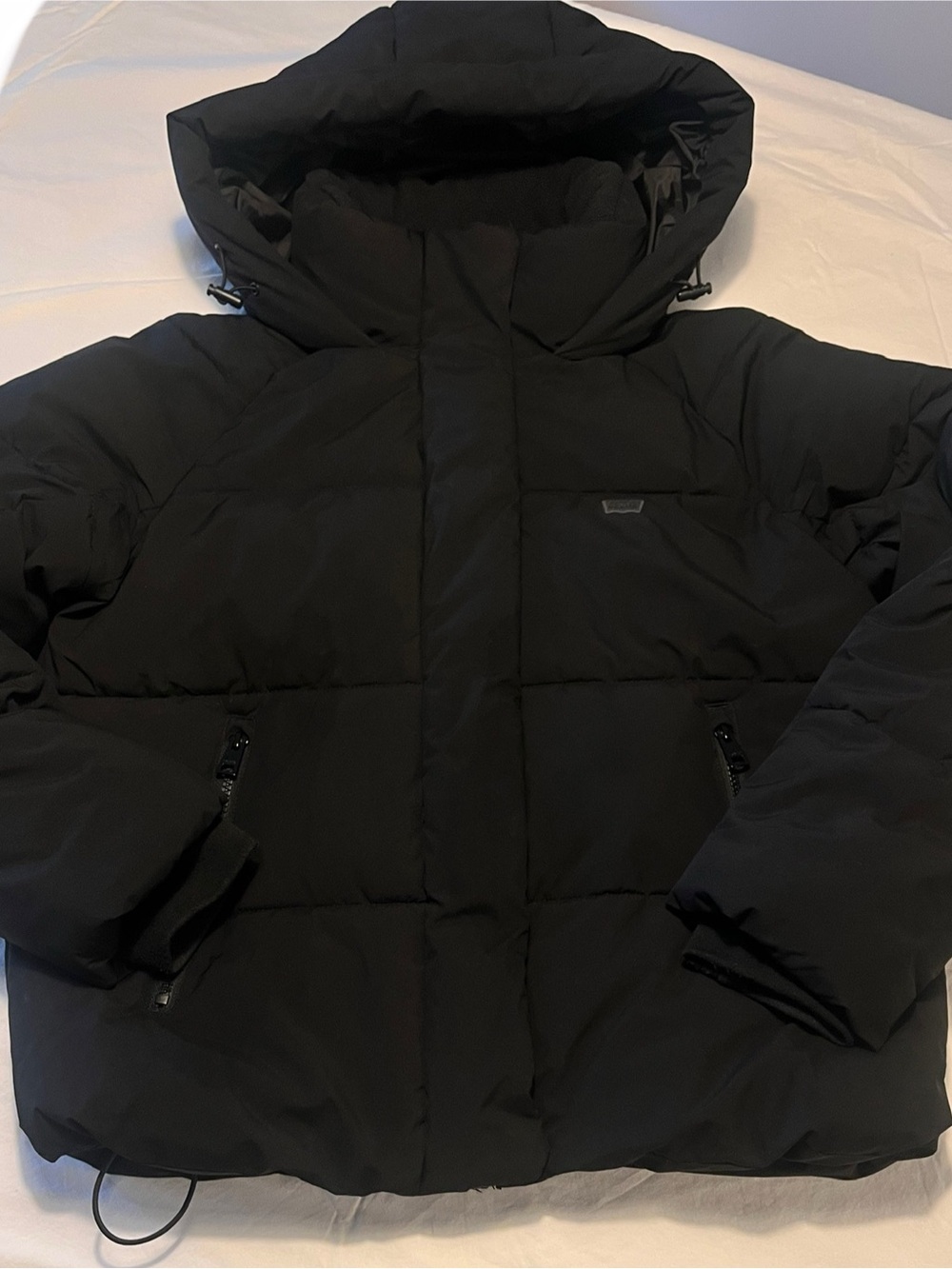Levi’s Insulated Black Puffer Jacket with Hood | Women’s Size M